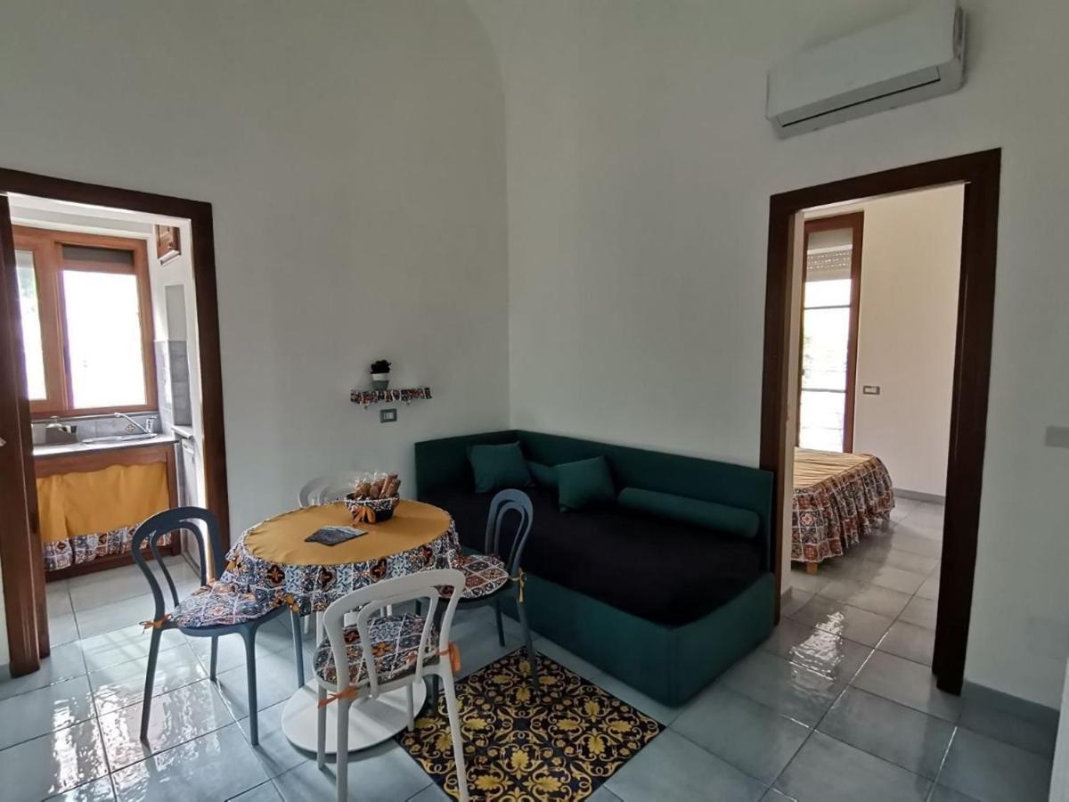 Tuttiacasaditeresa Rooms Procida Buitenkant foto